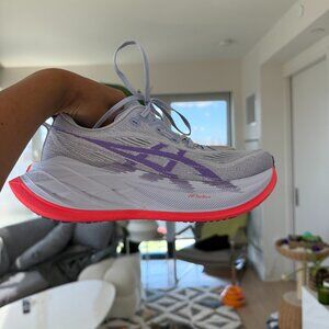 (~20 miles) Asics Superblast 2 - Women's 7, Men's 5.5 - purple, red